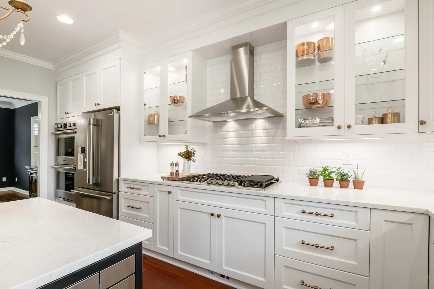 Custom Holiday Kitchens cabinetry in a residential kitchen